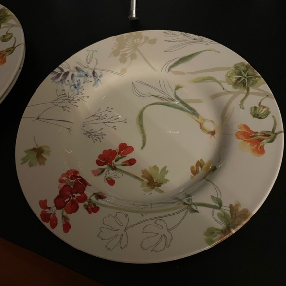 Lovely three tier Cake Stand - Picture 8 of 10